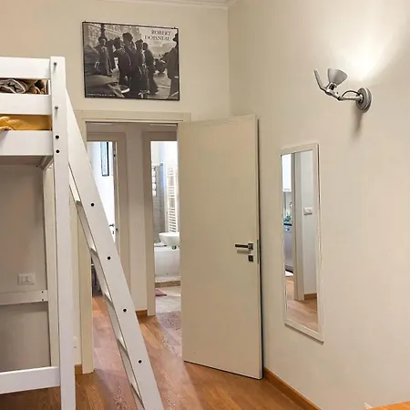 Solare A 2 Passi Dal Centro Apartment *